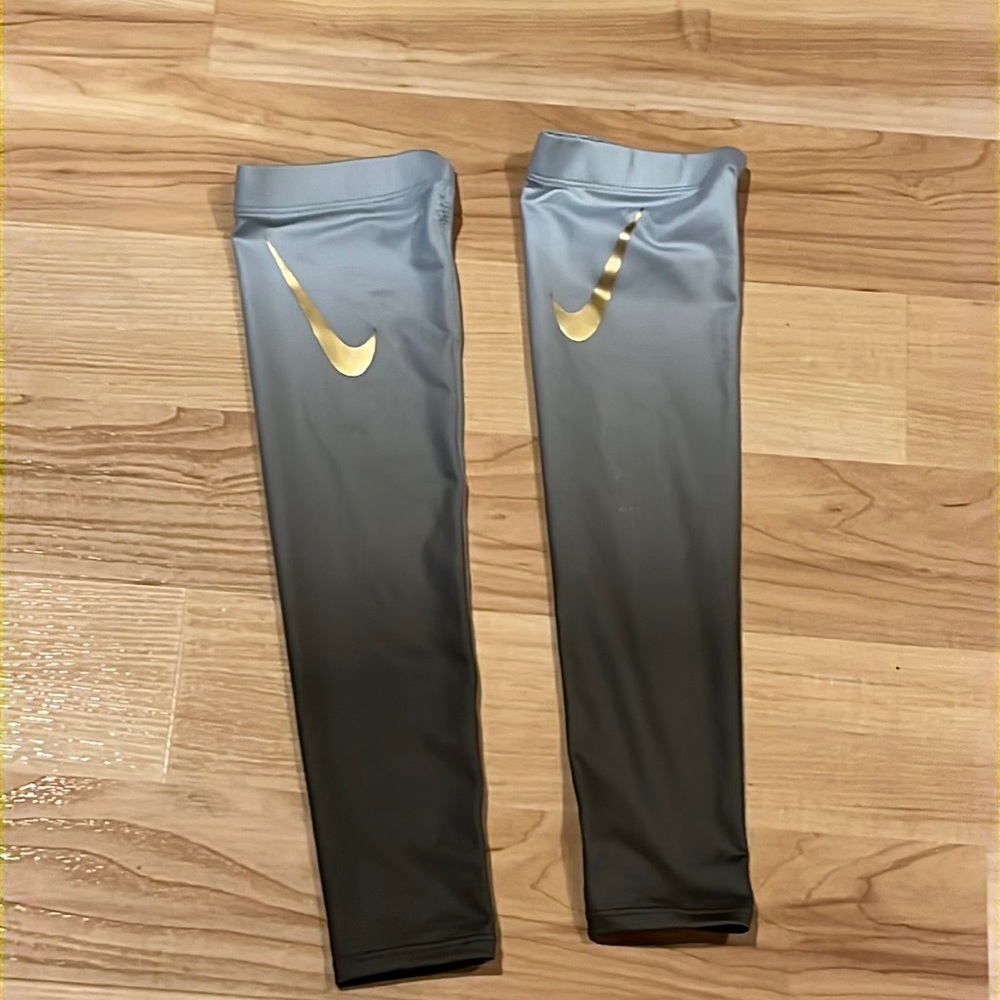 NIKE PRO FOOTBALL ARM SLEEVES